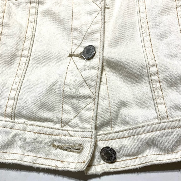 Aeropostale white cropped jean jacket (size medium) - Picture 5 of 10